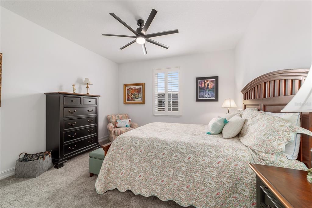 For Sale: $549,900 (3 beds, 3 baths, 2362 Square Feet)