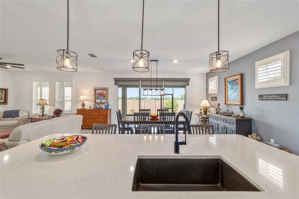 For Sale: $549,900 (3 beds, 3 baths, 2362 Square Feet)