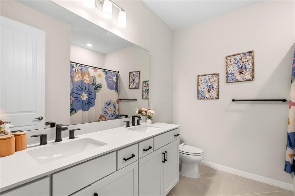 En Venta: $699,000 (4 camas, 3 baños, 2951 Pies cuadrados)