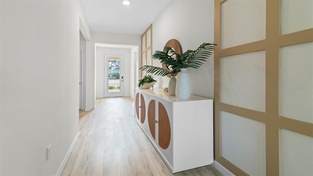 На продажу: $376,990 (4 спален, 2 ванн, 2034 Квадратных фут)