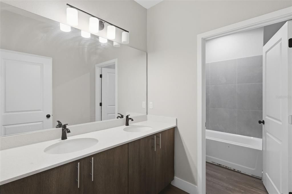 For Sale: $315,000 (4 beds, 2 baths, 1725 Square Feet)