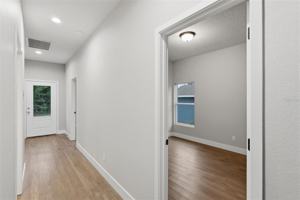 For Sale: $315,000 (4 beds, 2 baths, 1725 Square Feet)