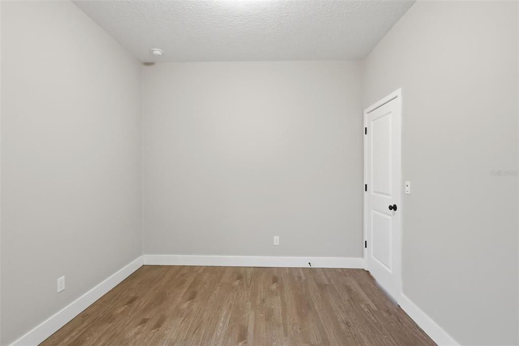 For Sale: $315,000 (4 beds, 2 baths, 1725 Square Feet)
