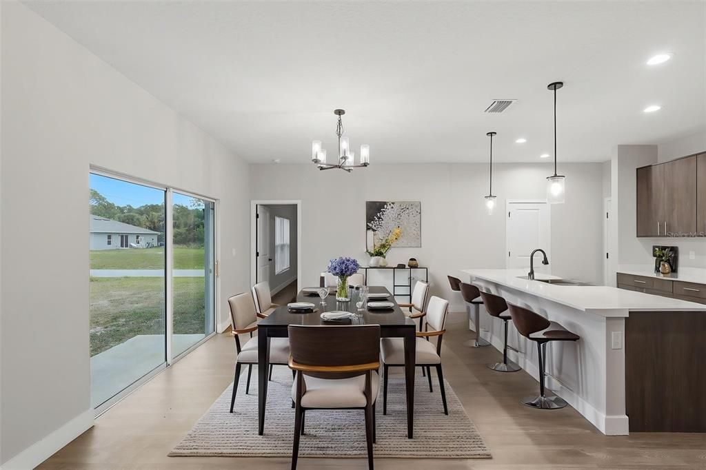For Sale: $315,000 (4 beds, 2 baths, 1725 Square Feet)
