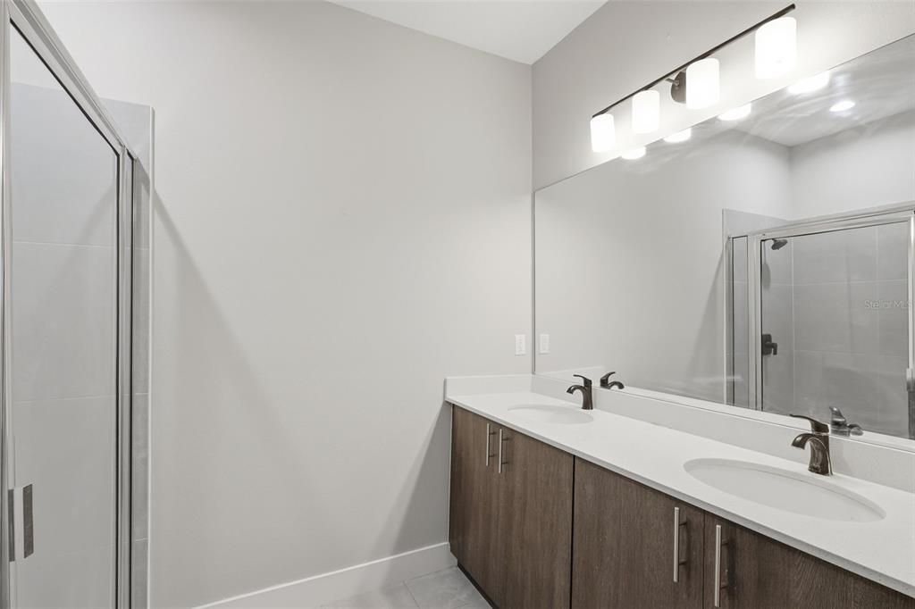 For Sale: $315,000 (4 beds, 2 baths, 1725 Square Feet)
