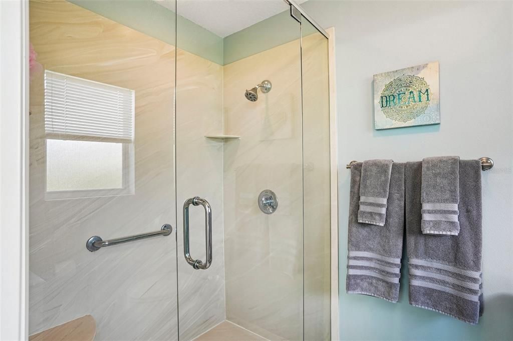 For Sale: $700,000 (3 beds, 2 baths, 1887 Square Feet)