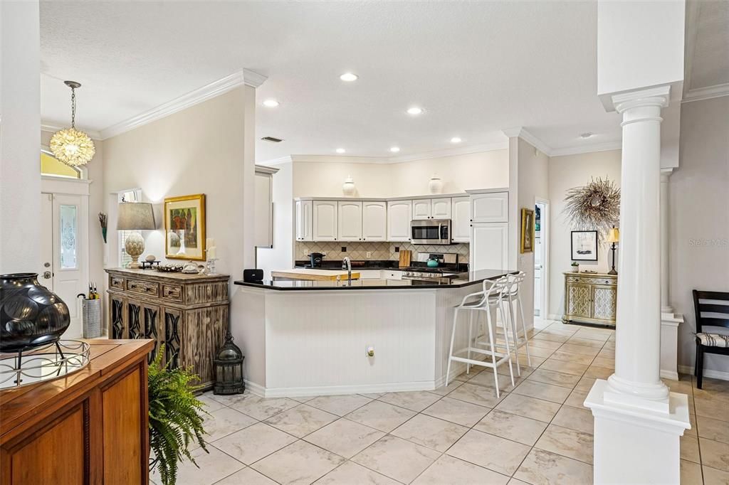 For Sale: $700,000 (3 beds, 2 baths, 1887 Square Feet)