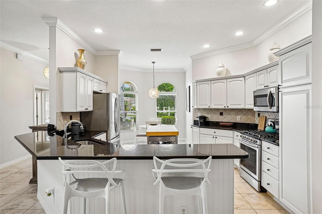 For Sale: $700,000 (3 beds, 2 baths, 1887 Square Feet)