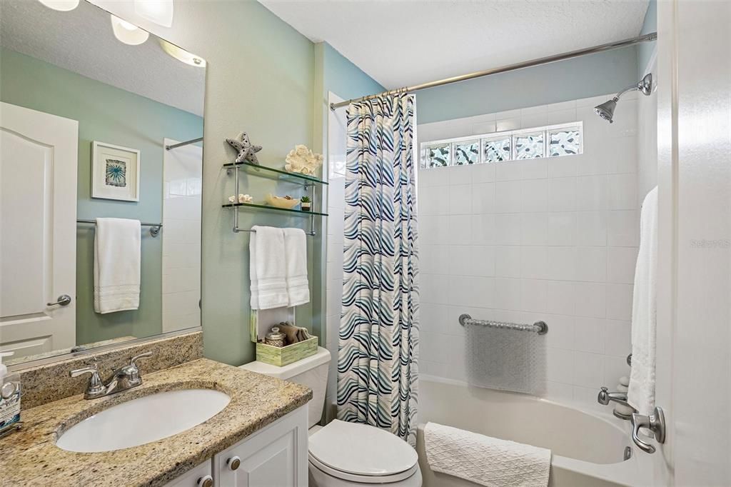 For Sale: $700,000 (3 beds, 2 baths, 1887 Square Feet)
