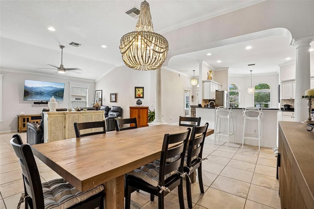 For Sale: $700,000 (3 beds, 2 baths, 1887 Square Feet)