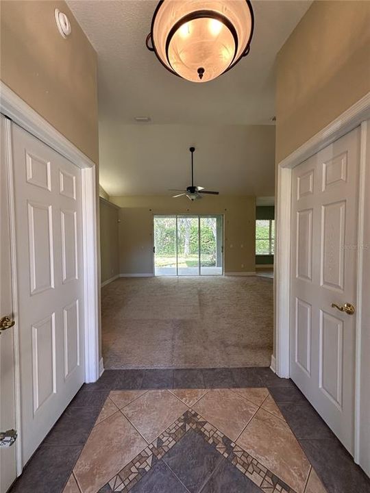 For Rent: $2,500 (4 beds, 2 baths, 1937 Square Feet)