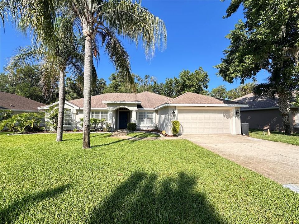 For Rent: $2,500 (4 beds, 2 baths, 1937 Square Feet)