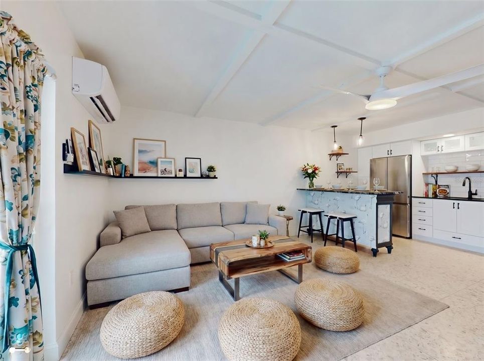 For Sale: $249,500 (1 beds, 1 baths, 459 Square Feet)