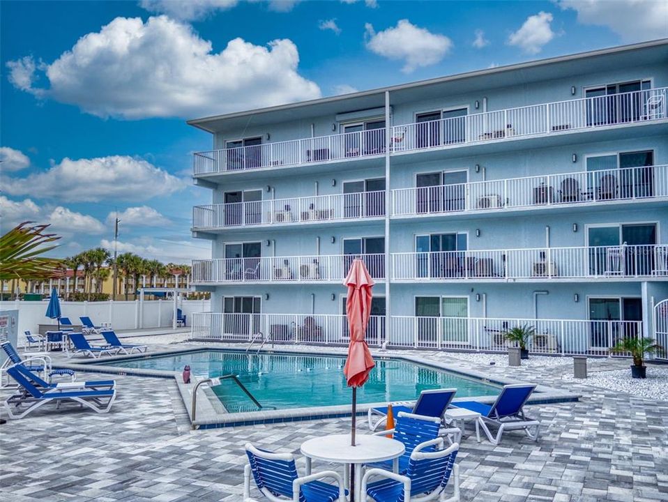 For Sale: $249,500 (1 beds, 1 baths, 459 Square Feet)