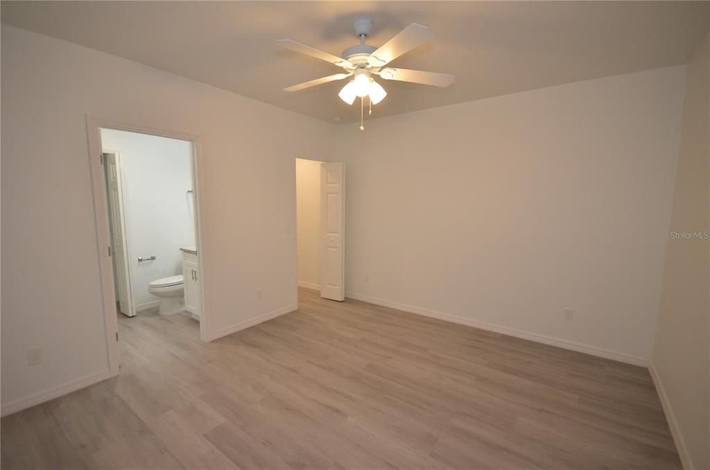 For Rent: $2,250 (4 beds, 2 baths, 1257 Square Feet)