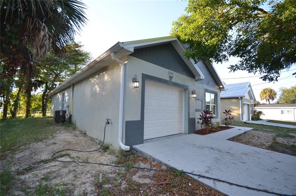 For Rent: $2,250 (4 beds, 2 baths, 1257 Square Feet)