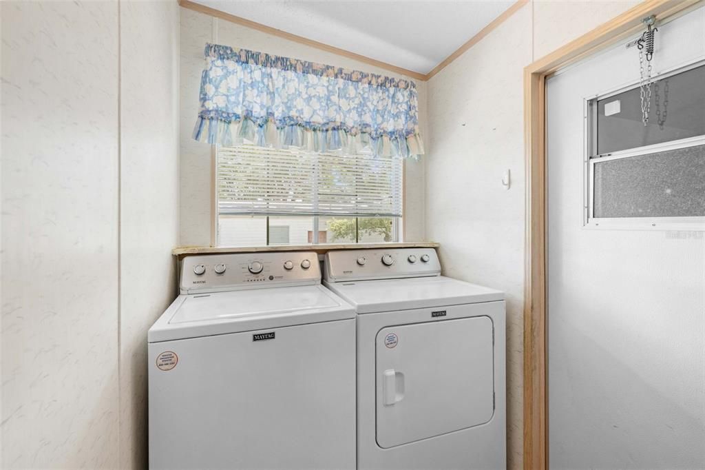 Active With Contract: $210,000 (2 beds, 2 baths, 1296 Square Feet)