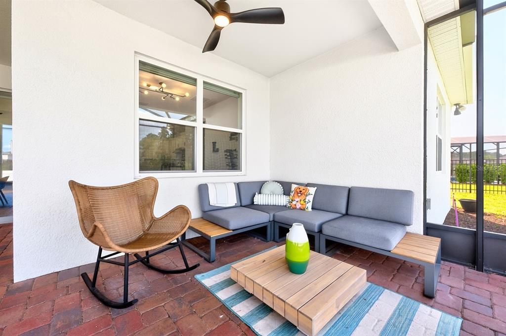 En Venta: $895,000 (4 camas, 3 baños, 2862 Pies cuadrados)