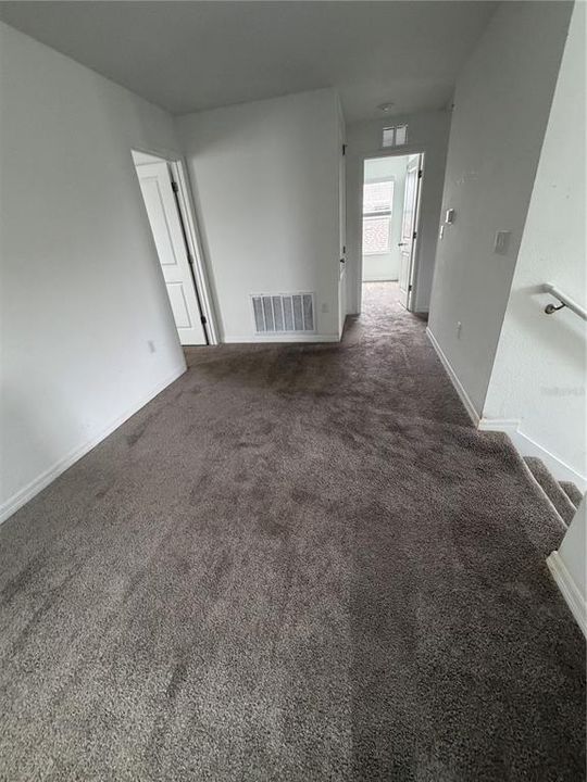 For Rent: $2,100 (4 beds, 2 baths, 1931 Square Feet)