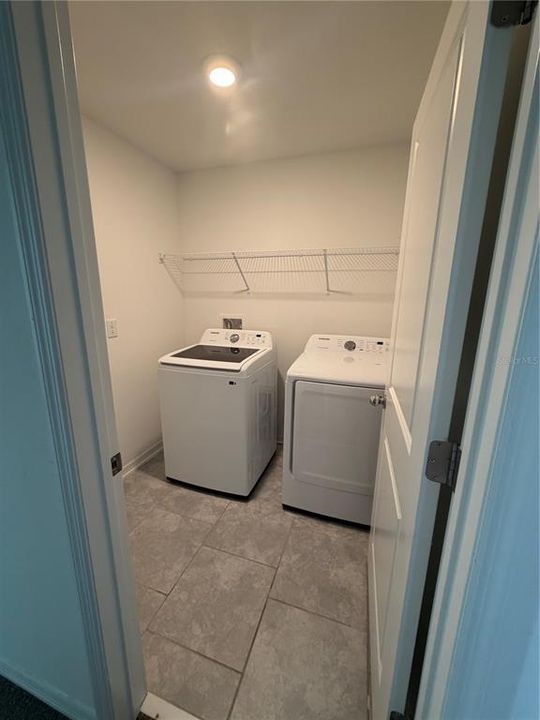 For Rent: $2,100 (4 beds, 2 baths, 1931 Square Feet)
