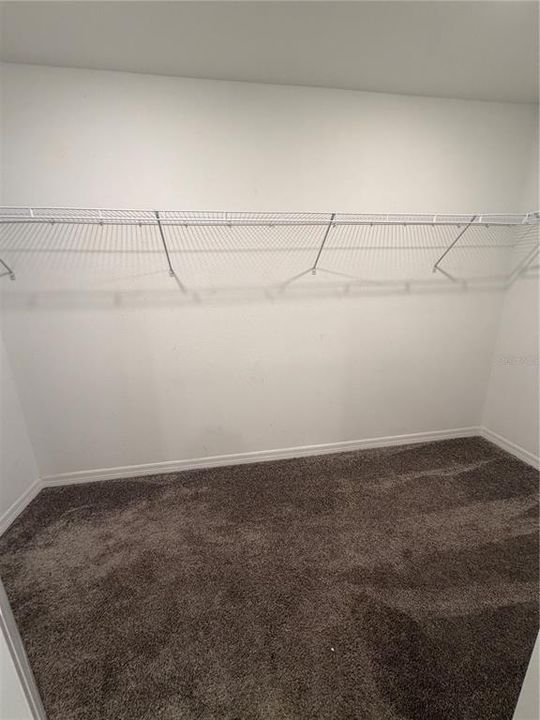For Rent: $2,100 (4 beds, 2 baths, 1931 Square Feet)