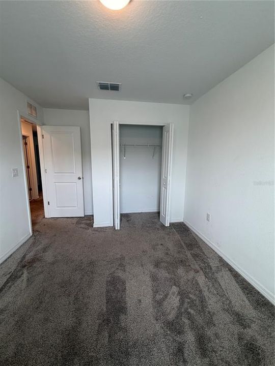 For Rent: $2,100 (4 beds, 2 baths, 1931 Square Feet)