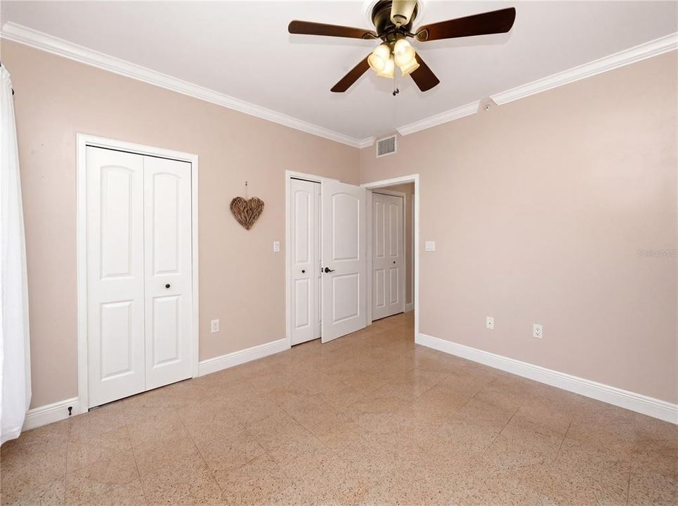 En Venta: $300,000 (1 camas, 1 baños, 640 Pies cuadrados)