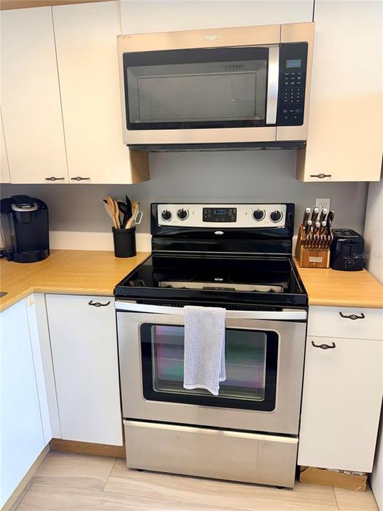 En Venta: $249,900 (1 camas, 1 baños, 974 Pies cuadrados)