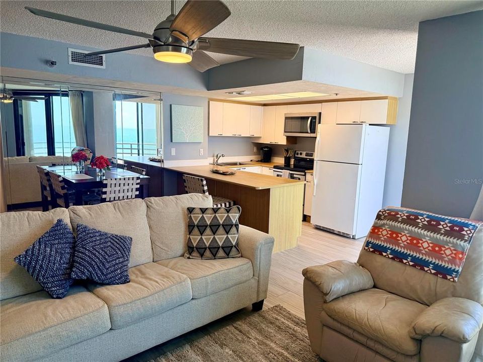 En Venta: $249,900 (1 camas, 1 baños, 974 Pies cuadrados)
