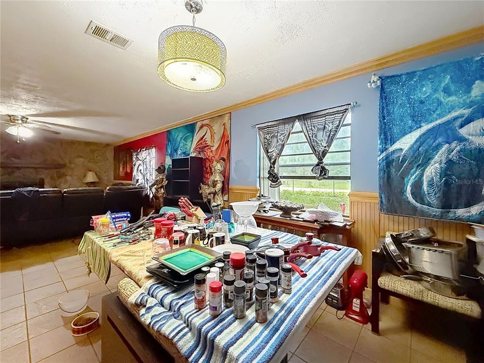 For Sale: $199,000 (3 beds, 2 baths, 1938 Square Feet)