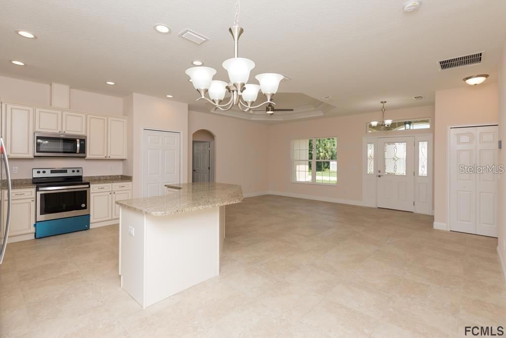 For Rent: $1,995 (3 beds, 2 baths, 1502 Square Feet)