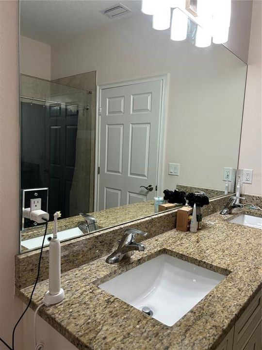 For Rent: $1,995 (3 beds, 2 baths, 1502 Square Feet)