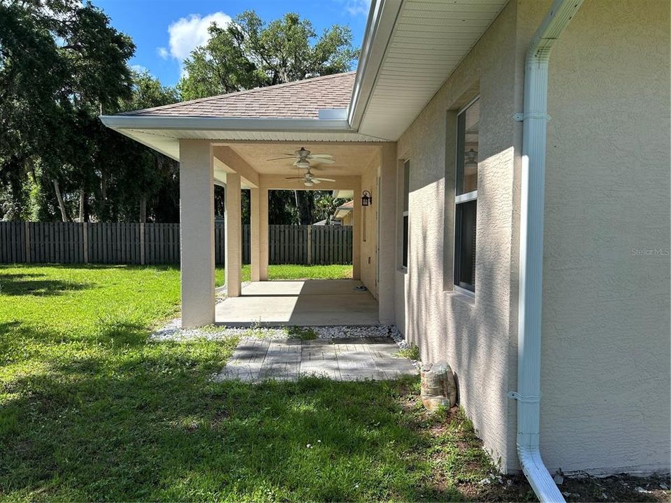 For Rent: $1,995 (3 beds, 2 baths, 1502 Square Feet)
