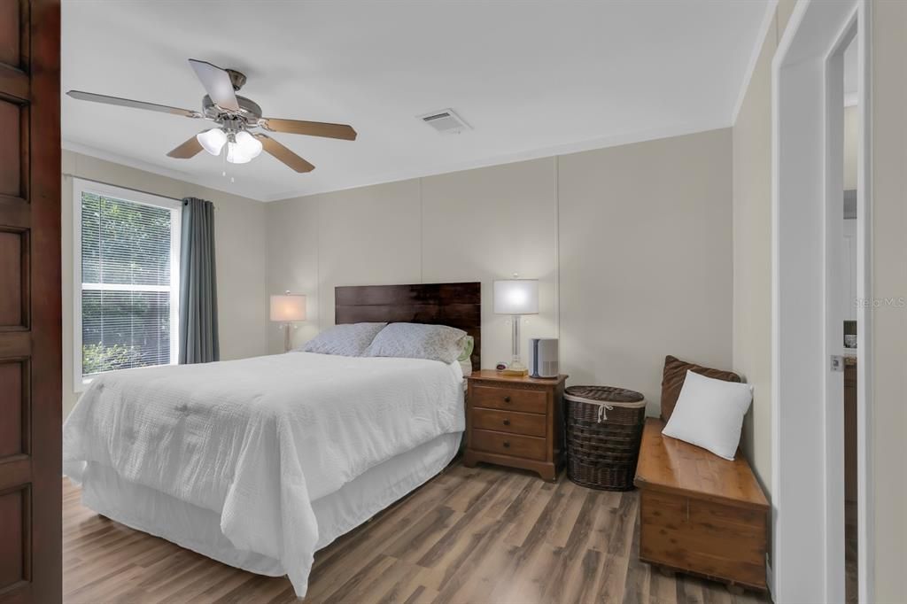 Active With Contract: $435,000 (4 beds, 2 baths, 1560 Square Feet)