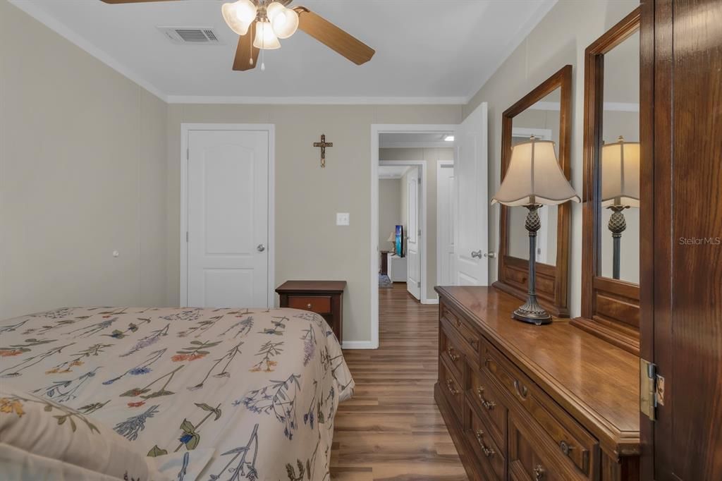 Active With Contract: $435,000 (4 beds, 2 baths, 1560 Square Feet)