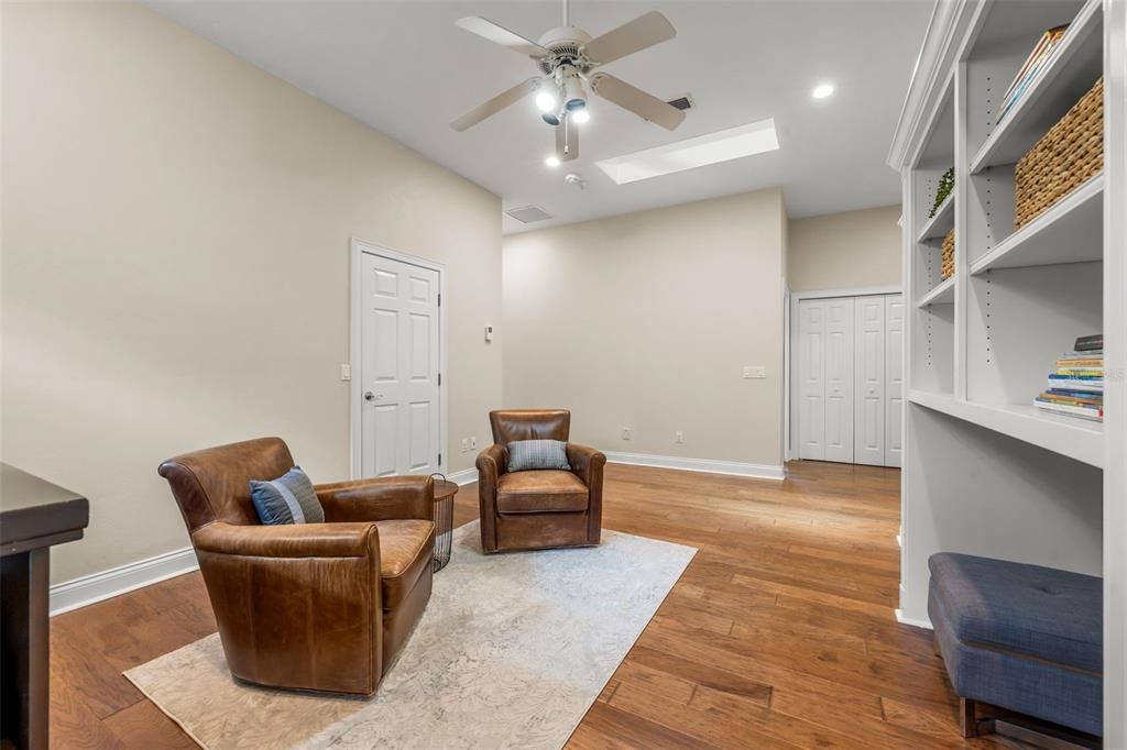 Active With Contract: $1,795,000 (5 beds, 5 baths, 5724 Square Feet)