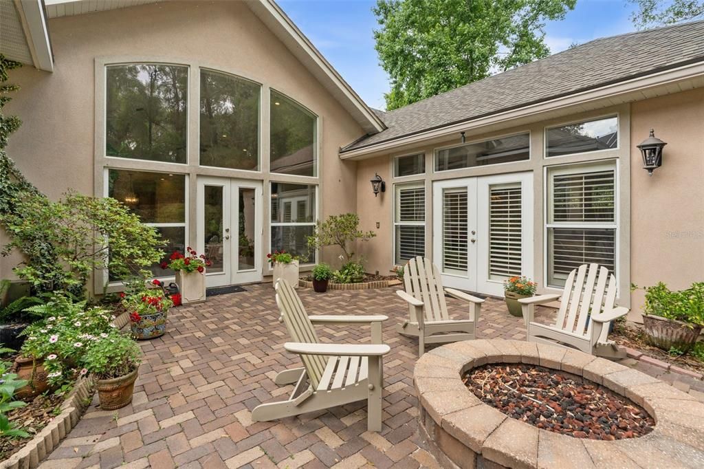 Active With Contract: $1,795,000 (5 beds, 5 baths, 5724 Square Feet)