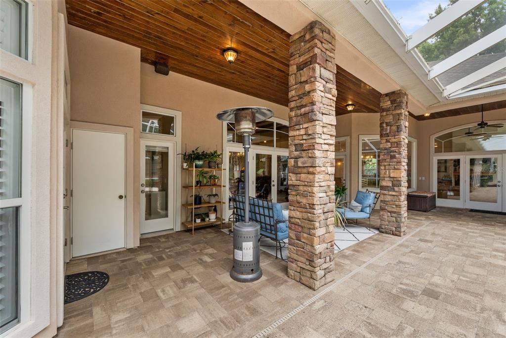 Active With Contract: $1,795,000 (5 beds, 5 baths, 5724 Square Feet)