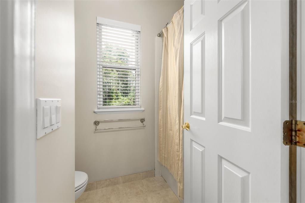 Active With Contract: $1,795,000 (5 beds, 5 baths, 5724 Square Feet)