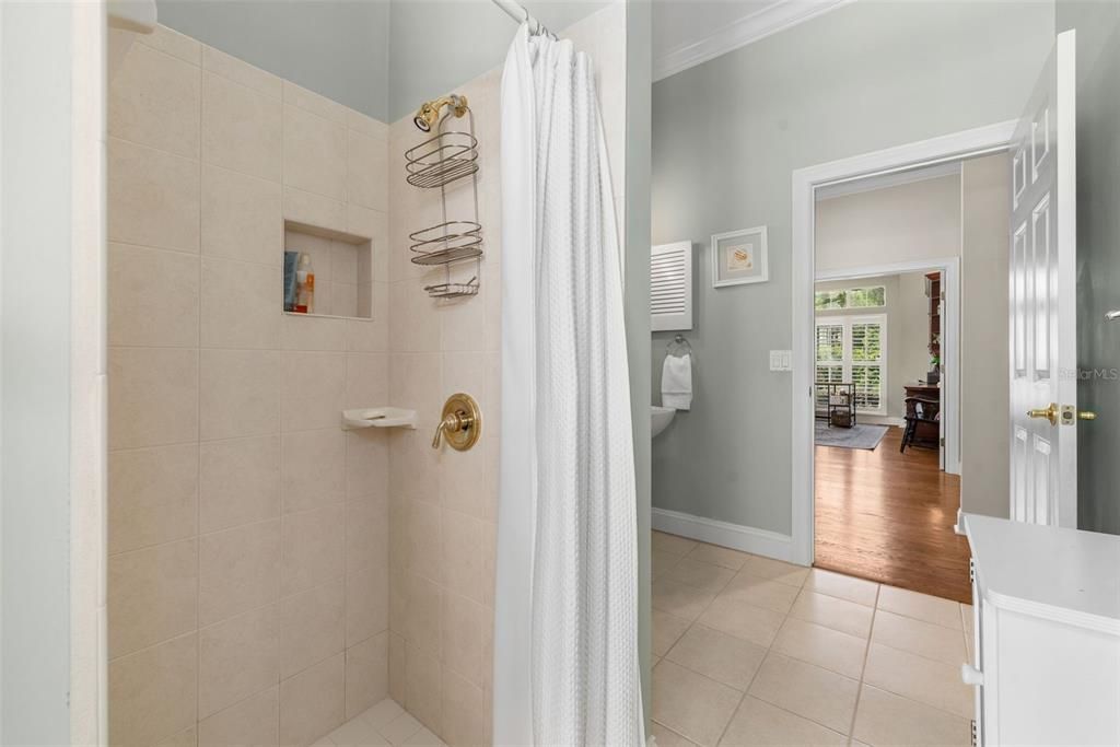 Active With Contract: $1,795,000 (5 beds, 5 baths, 5724 Square Feet)