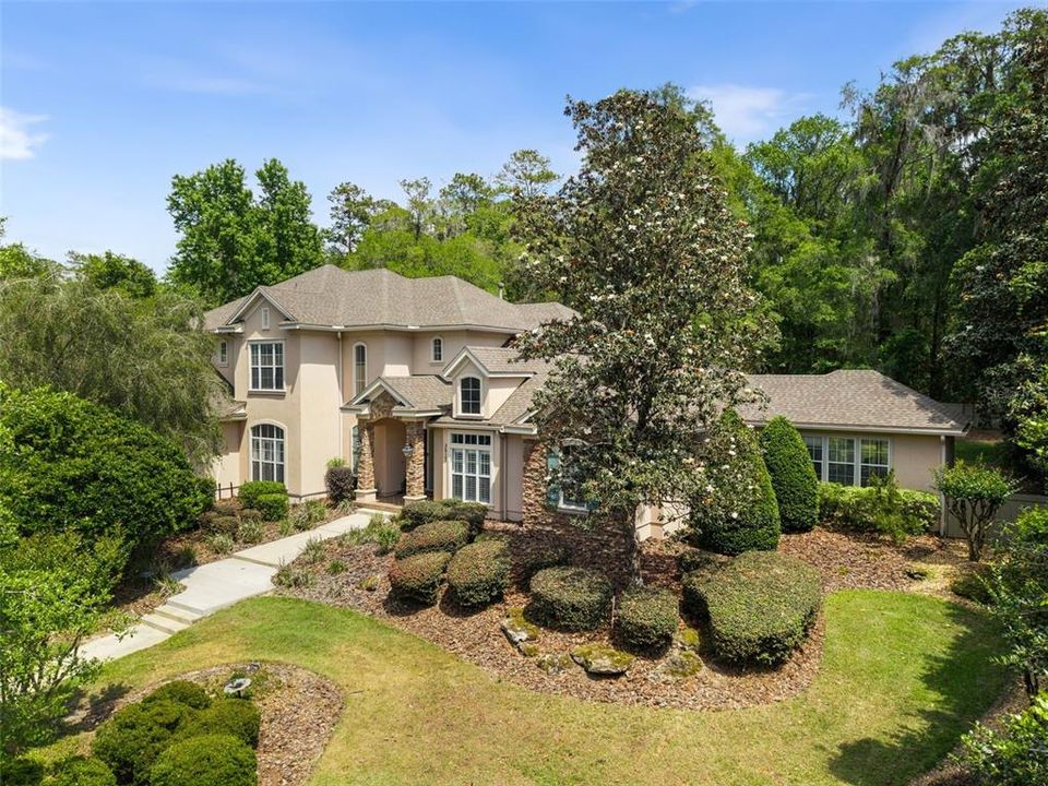 Active With Contract: $1,795,000 (5 beds, 5 baths, 5724 Square Feet)