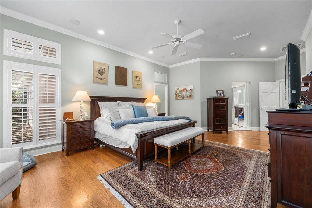Active With Contract: $1,795,000 (5 beds, 5 baths, 5724 Square Feet)