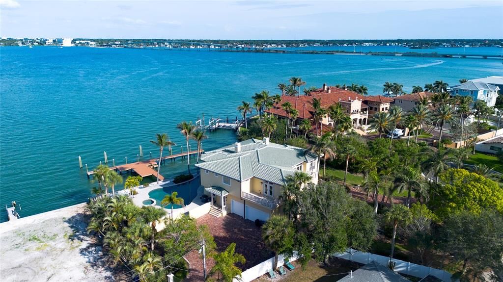 For Rent: $28,000 (4 beds, 4 baths, 4862 Square Feet)
