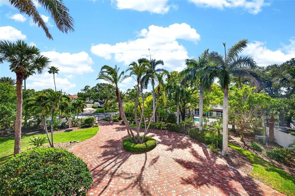 For Rent: $28,000 (4 beds, 4 baths, 4862 Square Feet)