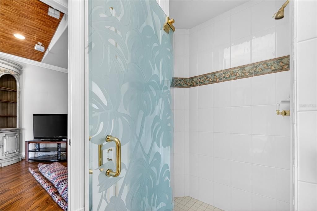 For Rent: $28,000 (4 beds, 4 baths, 4862 Square Feet)