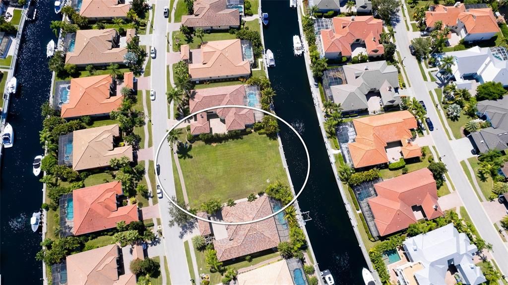 For Sale: $599,999 (0.26 acres)