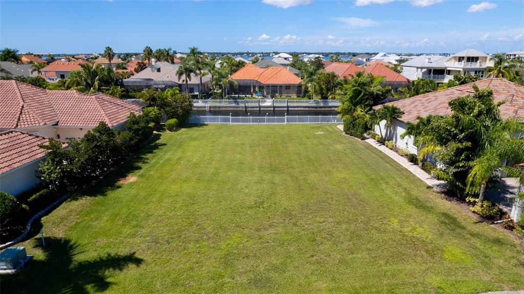 For Sale: $599,999 (0.26 acres)