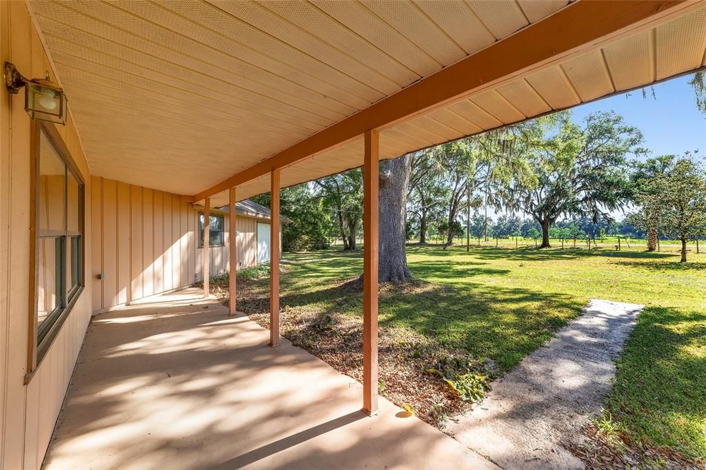 For Sale: $375,000 (2 beds, 1 baths, 1929 Square Feet)