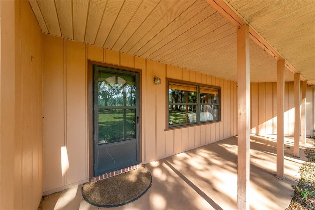 For Sale: $375,000 (2 beds, 1 baths, 1929 Square Feet)