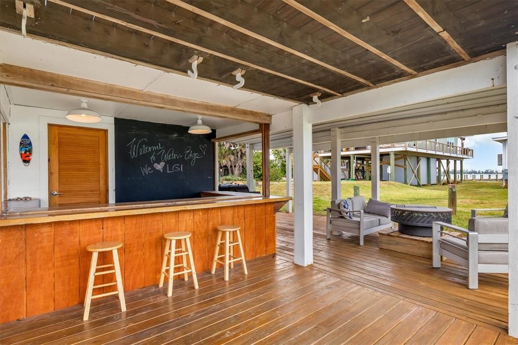 For Rent: $10,000 (3 beds, 1 baths, 957 Square Feet)